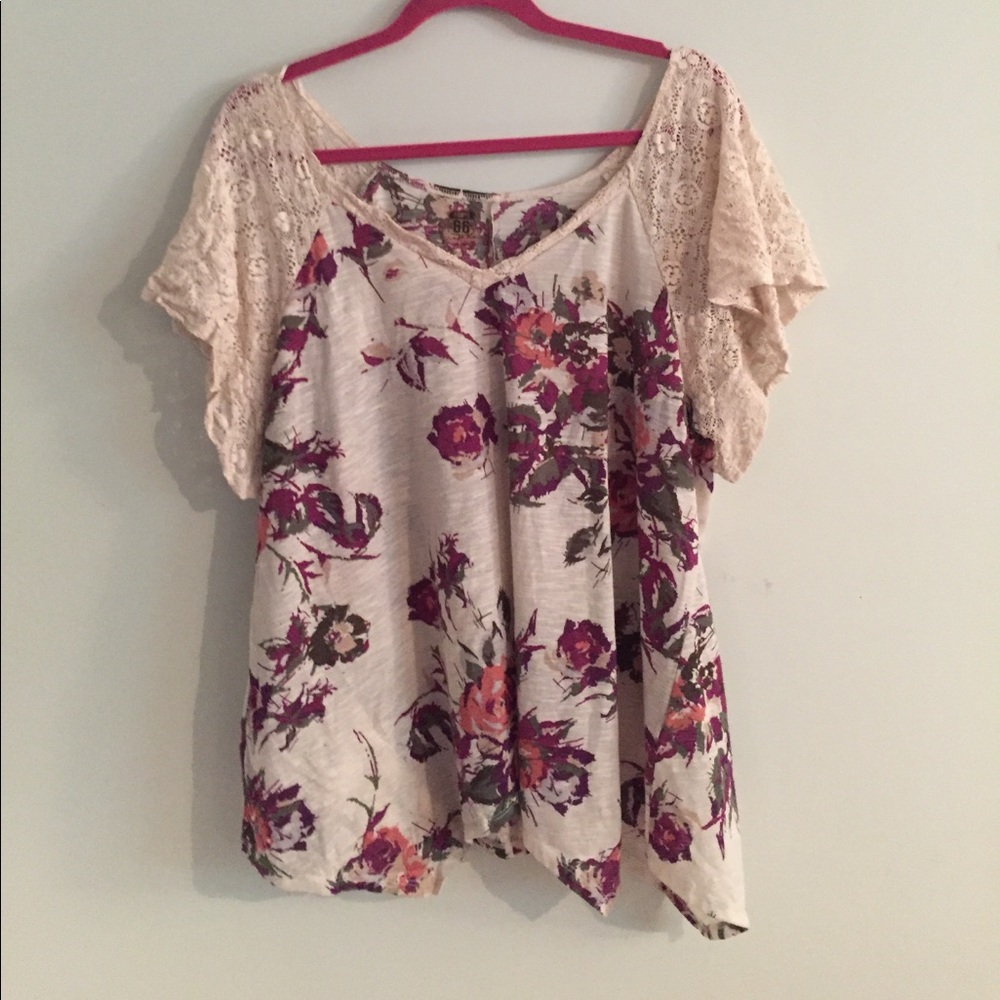 Floral flowy short sleeve shirt