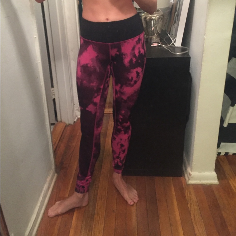 Lululemon size 2 pink and black legging worn once