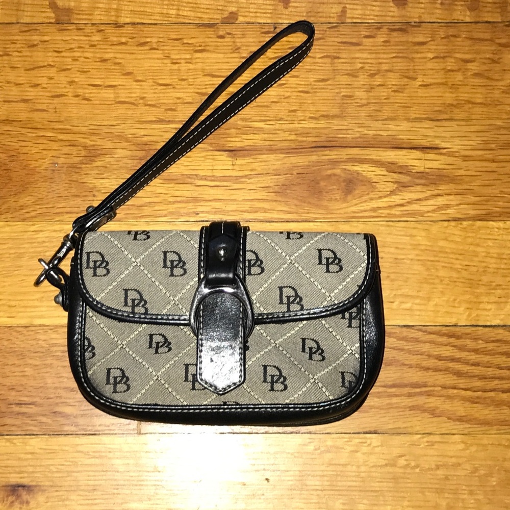 Dooney & Bourke Wristlet
