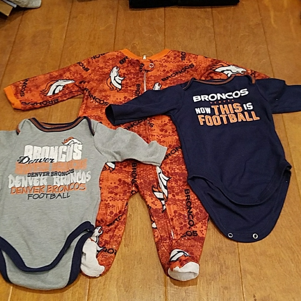 3 pc. BRONCOS baby gear