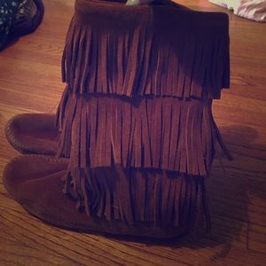 Minnetonka fringe boots