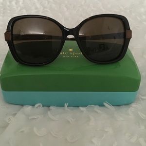 2 hr only  Kate Spade Polarized sunglasses w/case