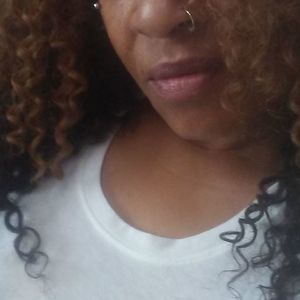 Meet your Posher, Yolanda