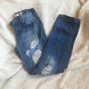 Distressed Boyfriend Jeans