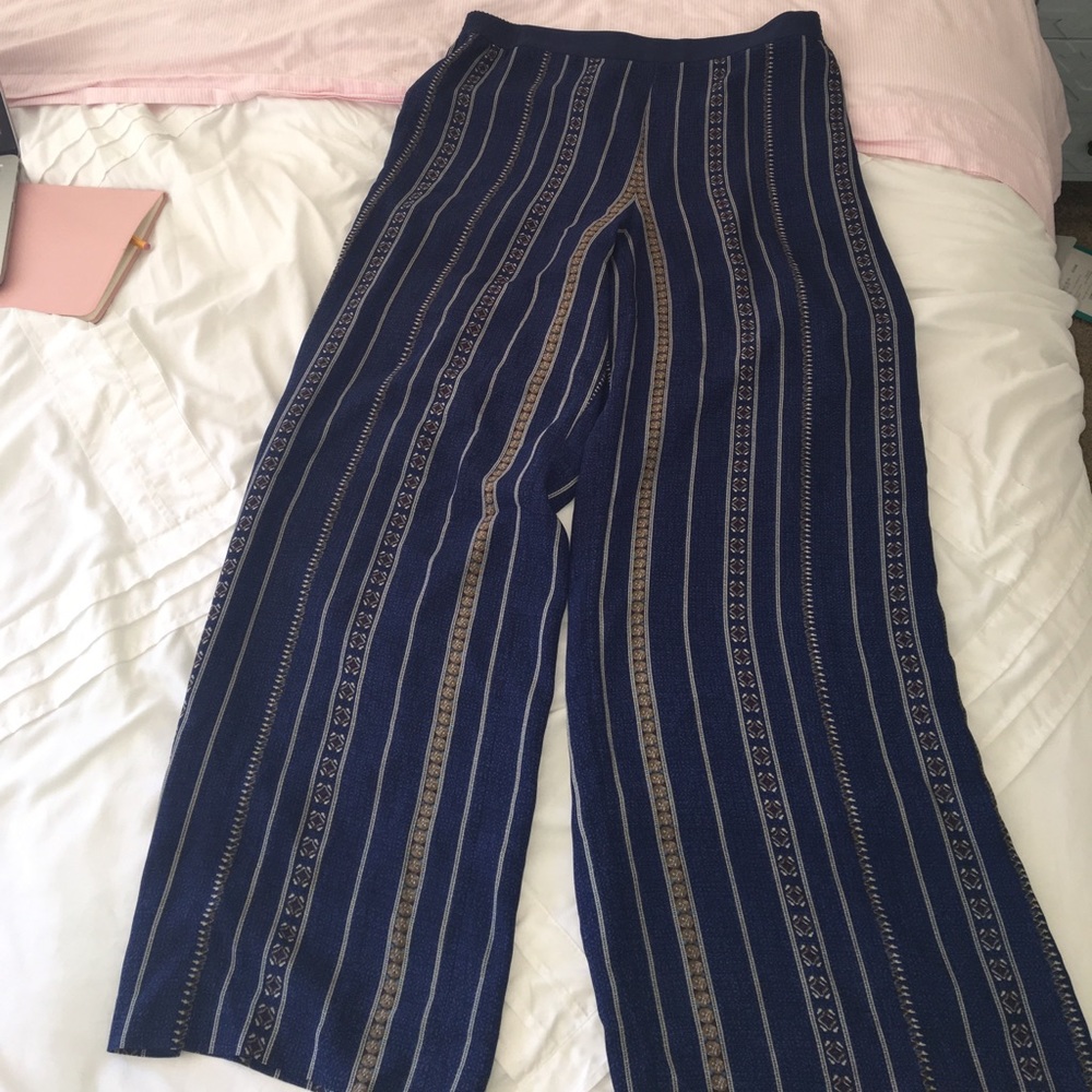 BCBG wide legged pants