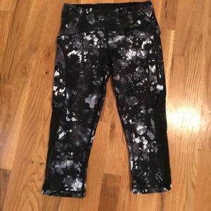 Lululemon leggings size 2