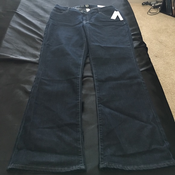 Westport Denim - NWT Westport Modern Fit Bootcut Jeans Size 18 Westport Denim - NWT Westport Modern Fit Bootcut Jeans Size 18