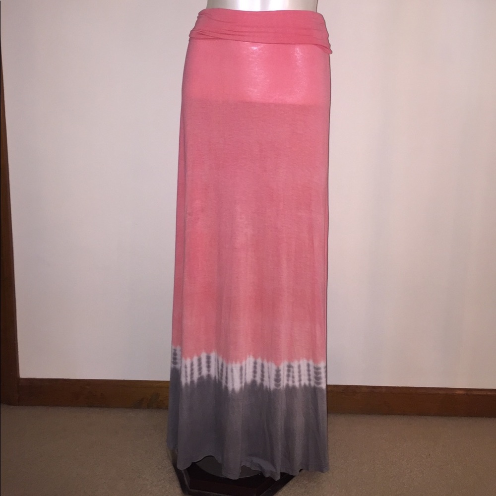 AKIRA Dip-Dye Convertible Maxi Skirt - size Small