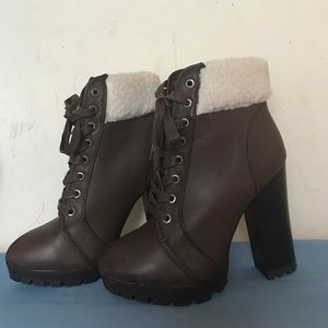 Bamboo Gaby Size 8 women's