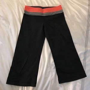 Lululemon cropped pants