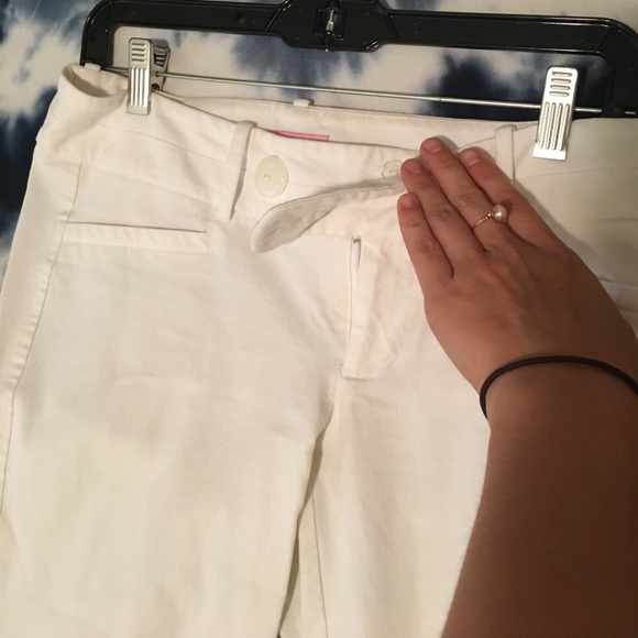 White Lilly Pulitzer Capris - Picture 2 of 3