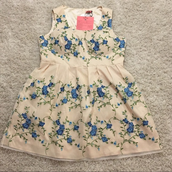 Chi Chi London Dresses & Skirts - Cream Floral Embroidery Dress with Button Back