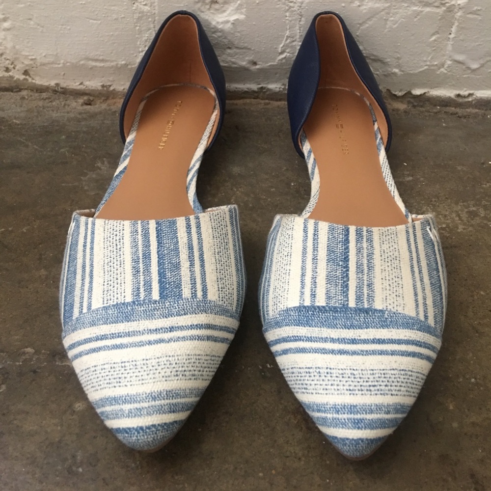 Tommy Hilfiger BRAND NEW Pointed Flats!!