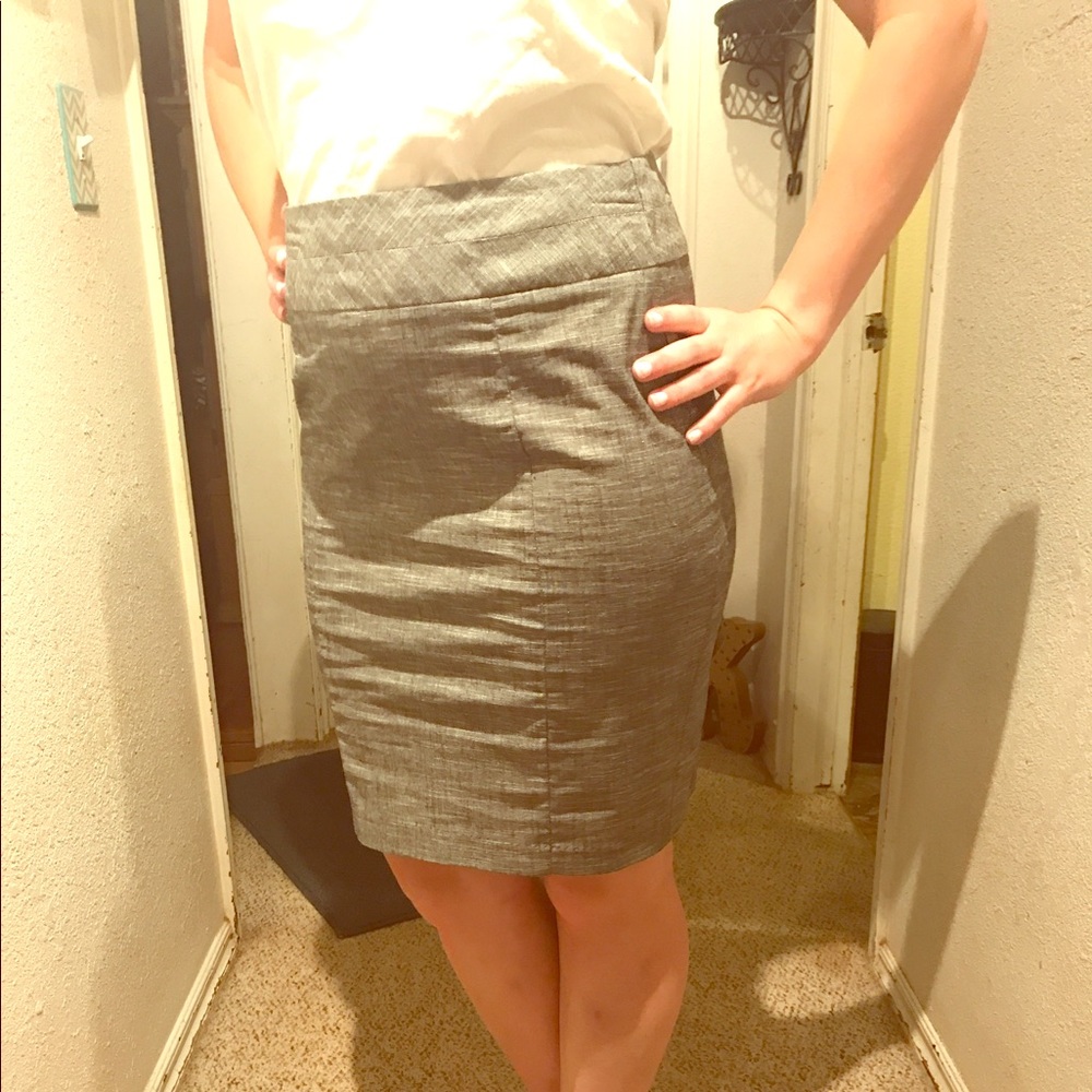 Gray pencil skirt