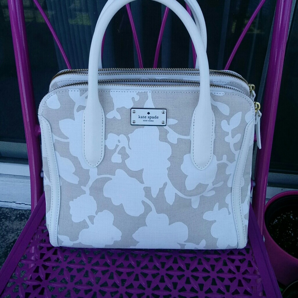 Kate spade Caroline Lane Duncan White Floral Bag