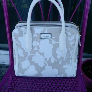 Kate spade Caroline Lane Duncan White Floral Bag