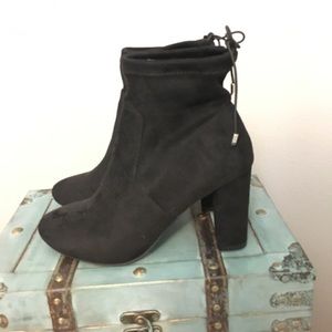 Nine West ankle heeled boots
