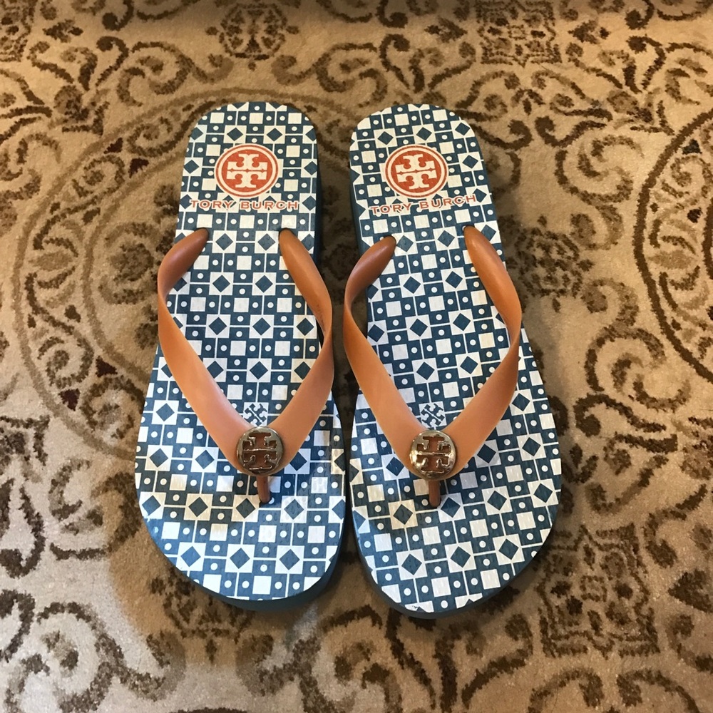 Tory burch flip flops