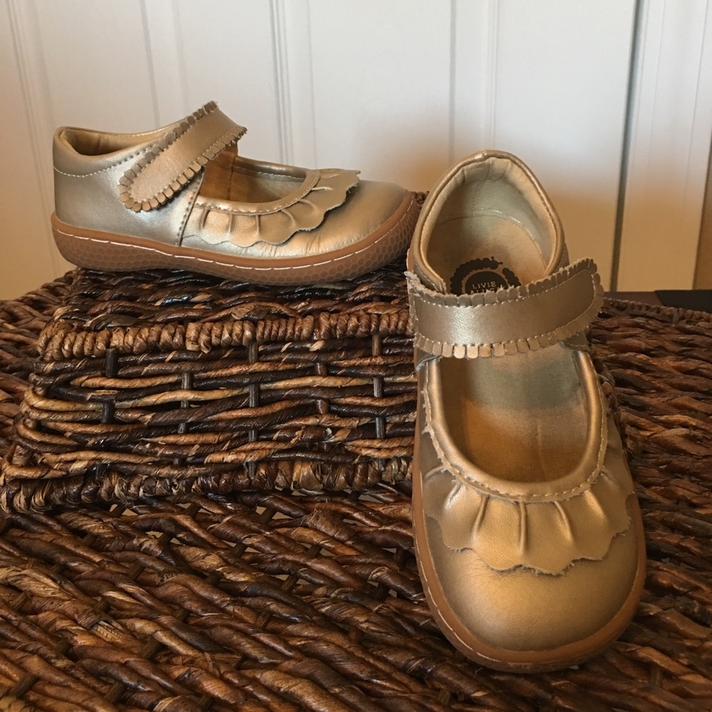 Livie and Luca Shoes-Ruche in pearl leather