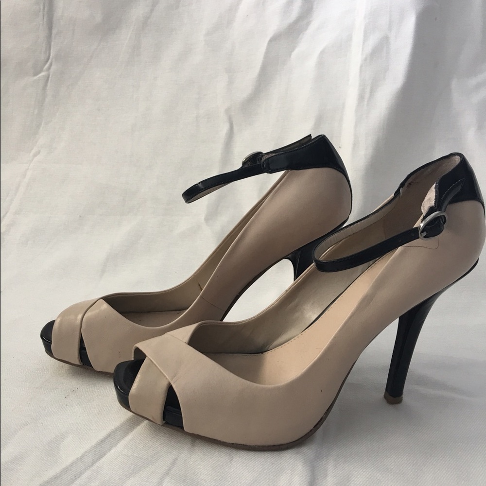 Nine West black and nude platform heels