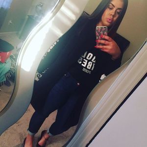 Meet your Posher, Ysaura