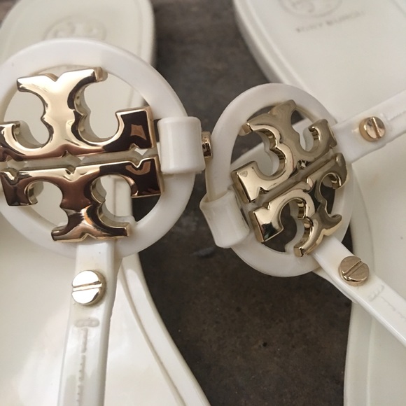 Tory Burch White Jelly Flip Flops! - Picture 2 of 5