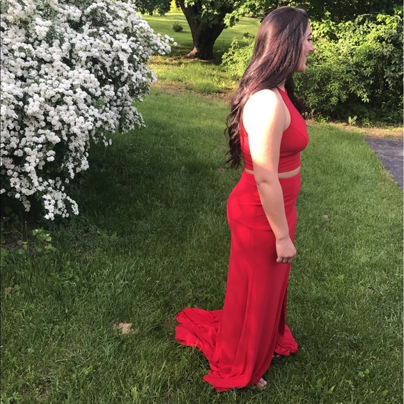 RED SHERRI HILL TWO PIECE PROM DRESS - Picture 2 of 3