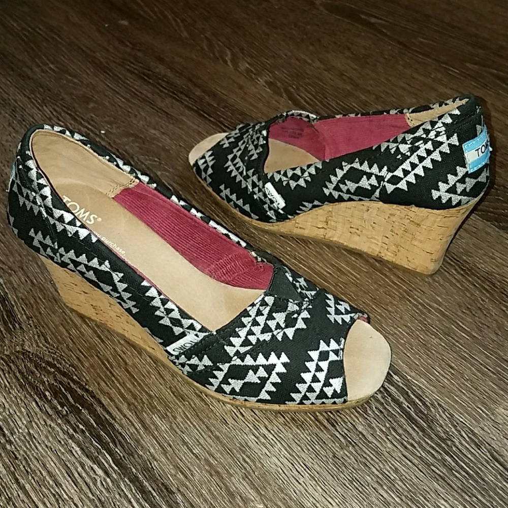 TOMS Reina Tribal Black/Silver Espadrille Wedge