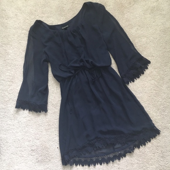 Jodi Kristopher Dresses & Skirts - Navy blue long sleeve synched chiffon dress