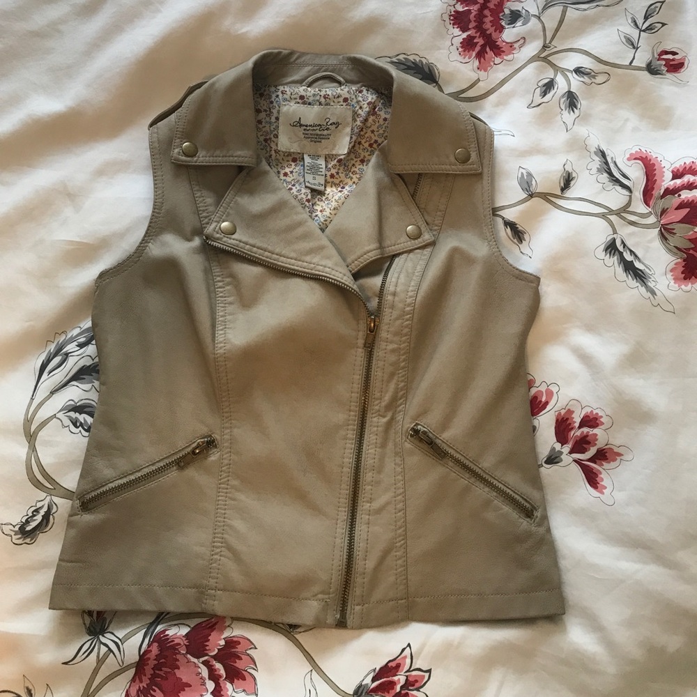 American Rag vest - Picture 1 of 2