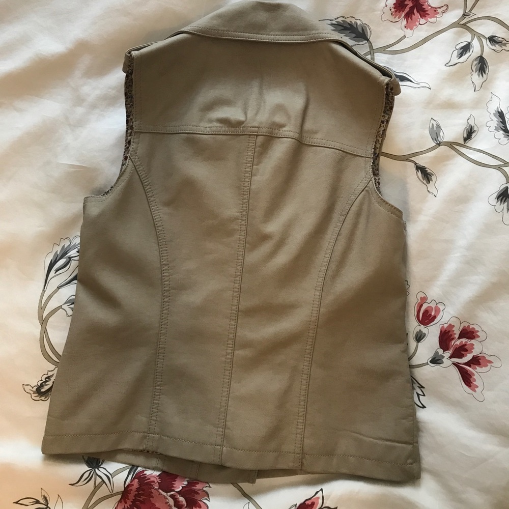 American Rag vest - Picture 2 of 2