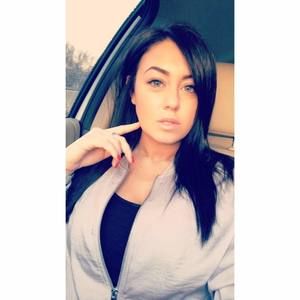 Meet your Posher, Adriana