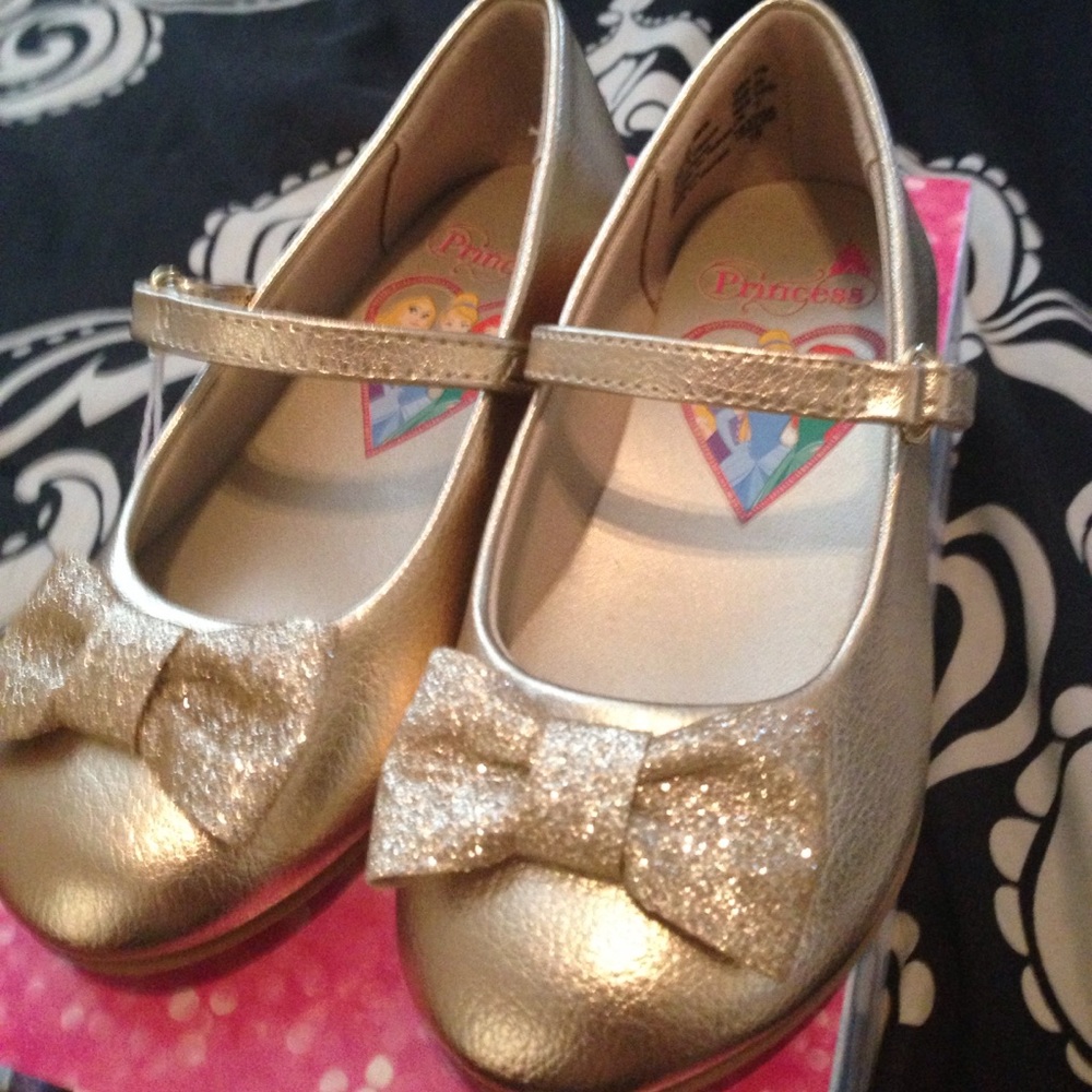 😍Gold toddler Wedges👶🏽👠