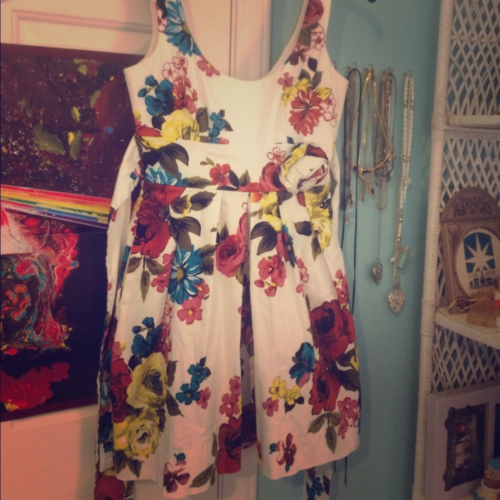 Short floral bow sundress