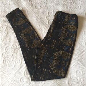 LuLaRoe - Patterned Feather Leggings