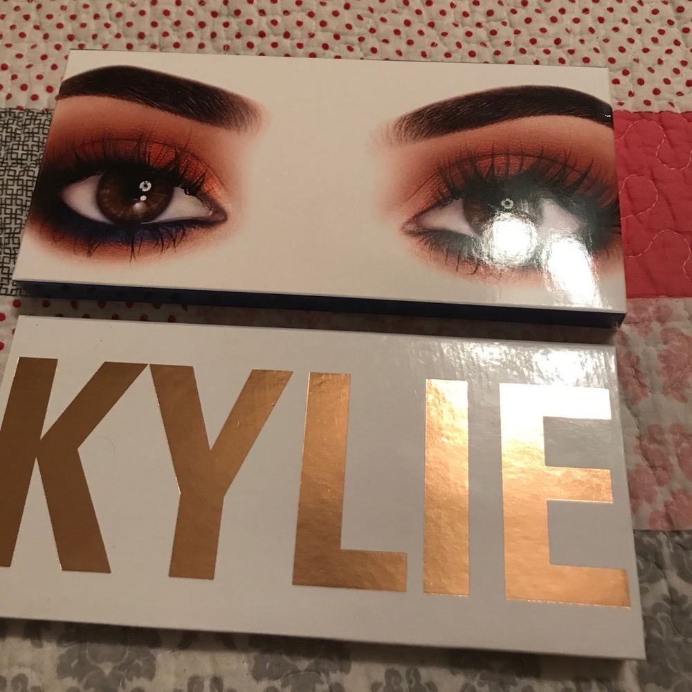 Royal peach pallete