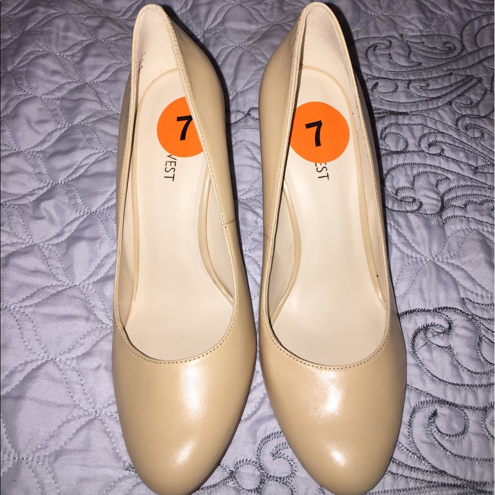 Nine West pumps