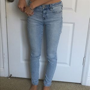 Bullhead knee slit Jeans