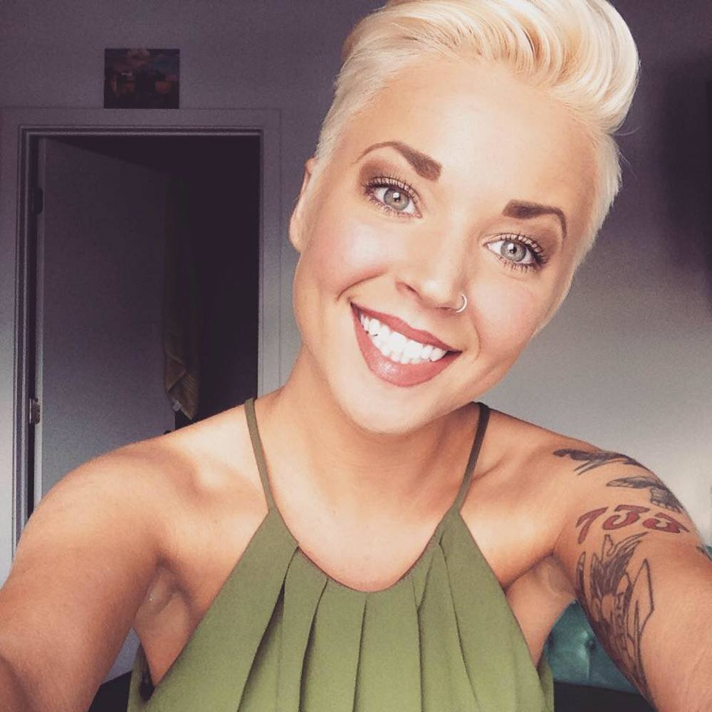 Meet your Posher, Taylor