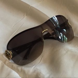 Gucci gold Havana sunglasses (2011)
