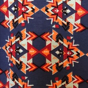 NWOT. LuLaRoe Perfect Tee.