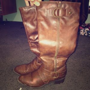 Brown boots