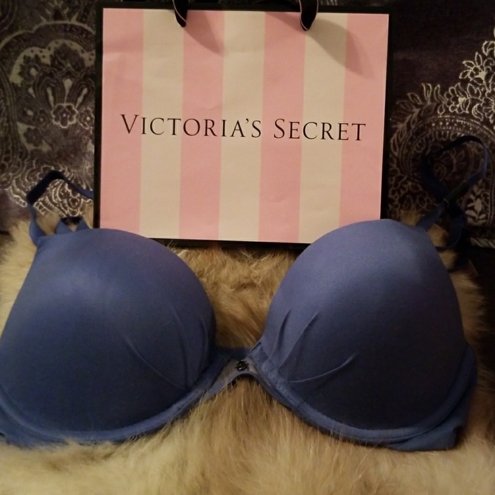 NWT Victoria's Secret blue bra