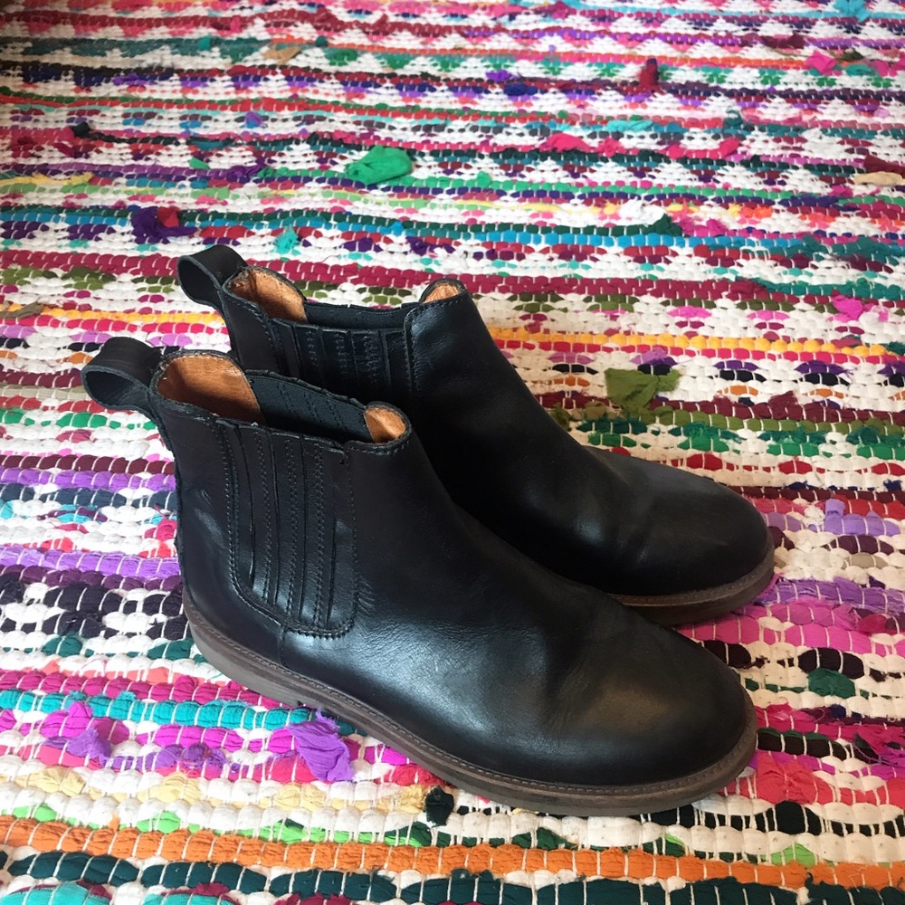 madewell black leather chelsea ankle boots