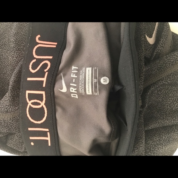 Nike dri fit crop pants - Picture 6 of 8