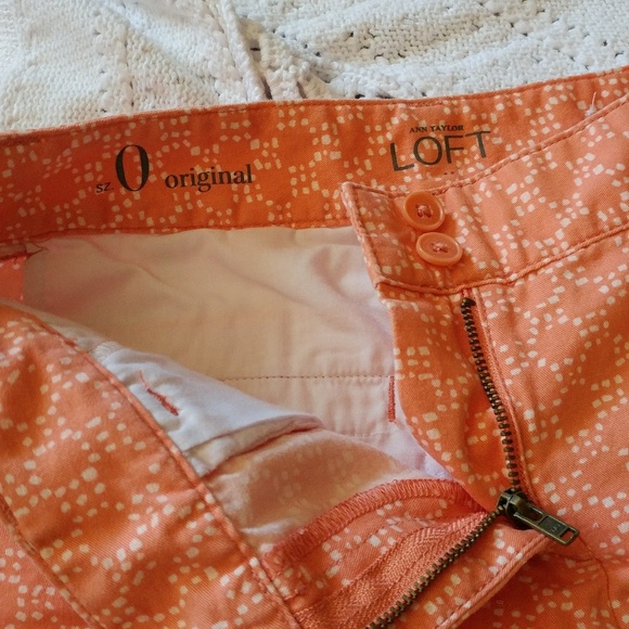 { LOFT } Peachy Printed Prep Shorts - Picture 5 of 6