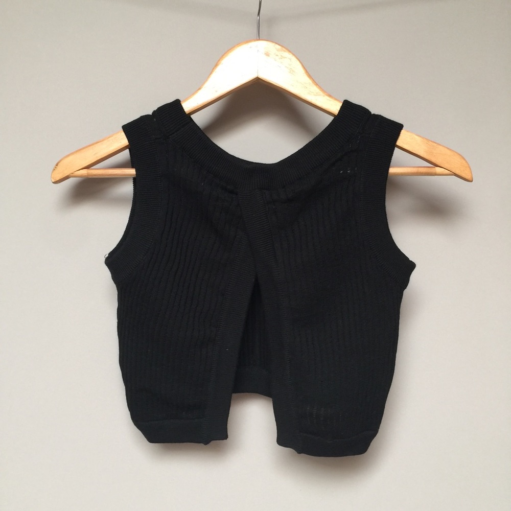 BLACK RIB CROP TOP WITH TULIP DETAIL
