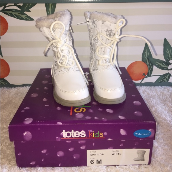 Totes Kids Matilda Toddler Snow boots White Size 6 - Picture 1 of 5