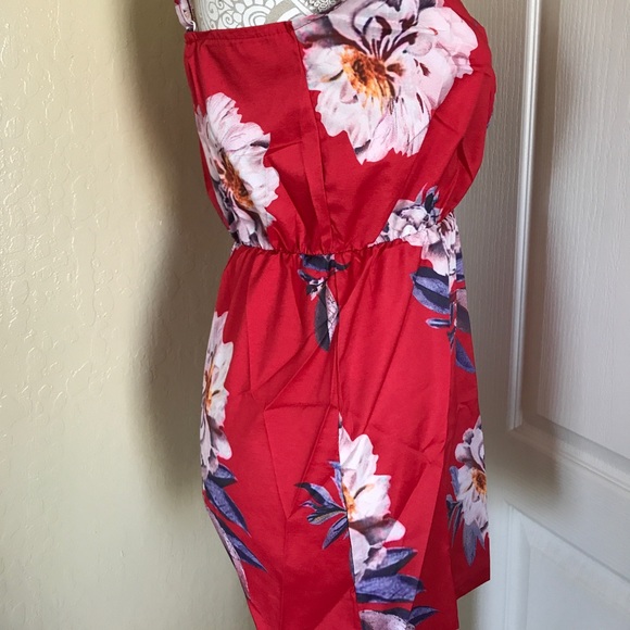 V Neck Romper - Picture 5 of 6