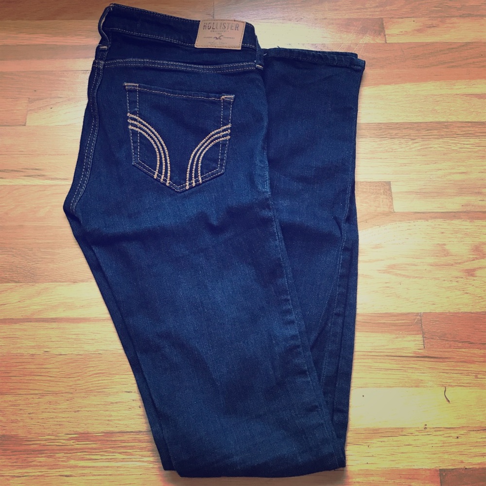 NWOT Hollister skinny jeans.